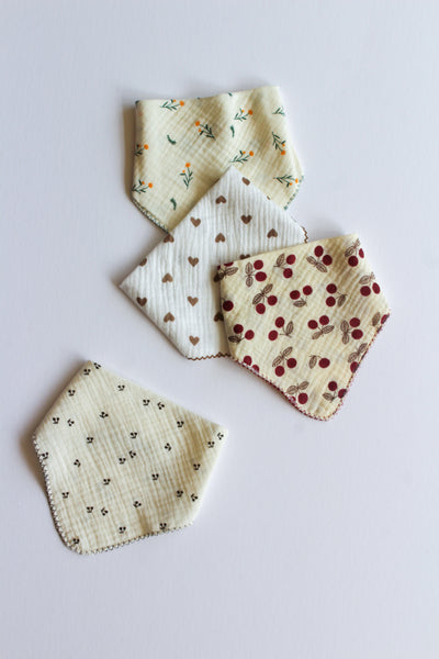 kerchief bib