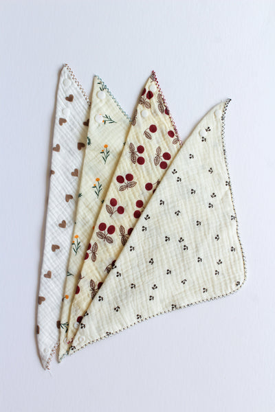 kerchief bib