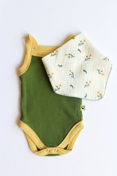 kerchief bib