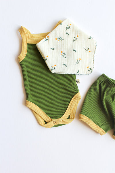 kerchief bib