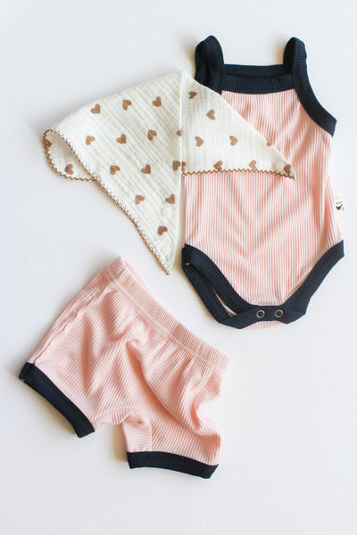 kerchief bib