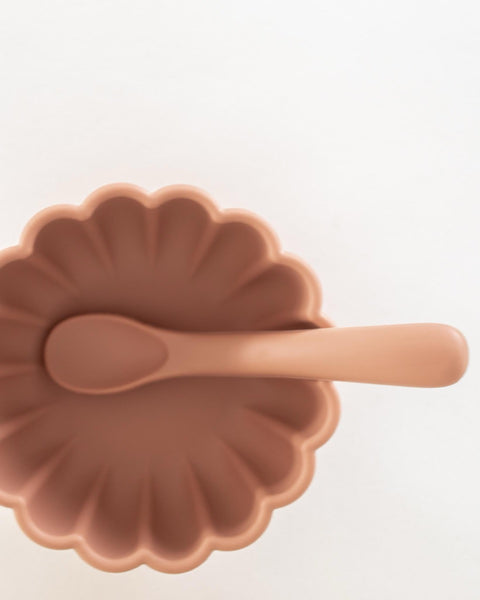 scalloped suction bowl + spoon