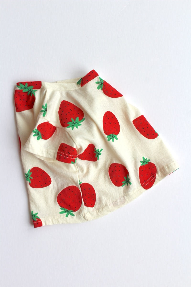 strawberry picking top