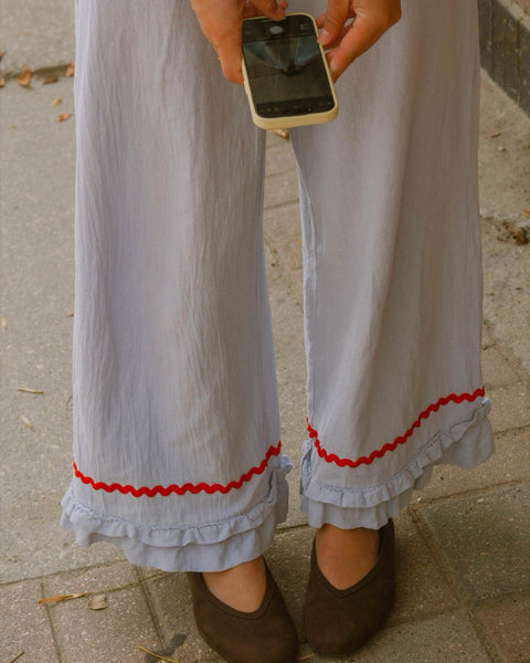 women's ruffle pants