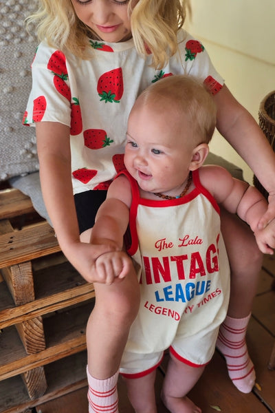 strawberry picking top